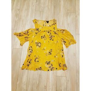 Torrid 2 Cold Shoulder Top Yellow Floral SS‎ Rayon Blouse 2X